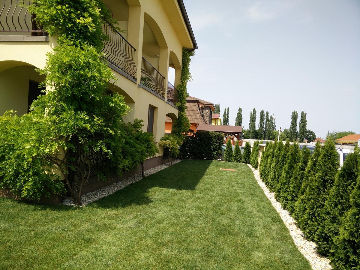 Toskana Velky Meder Exterior photo