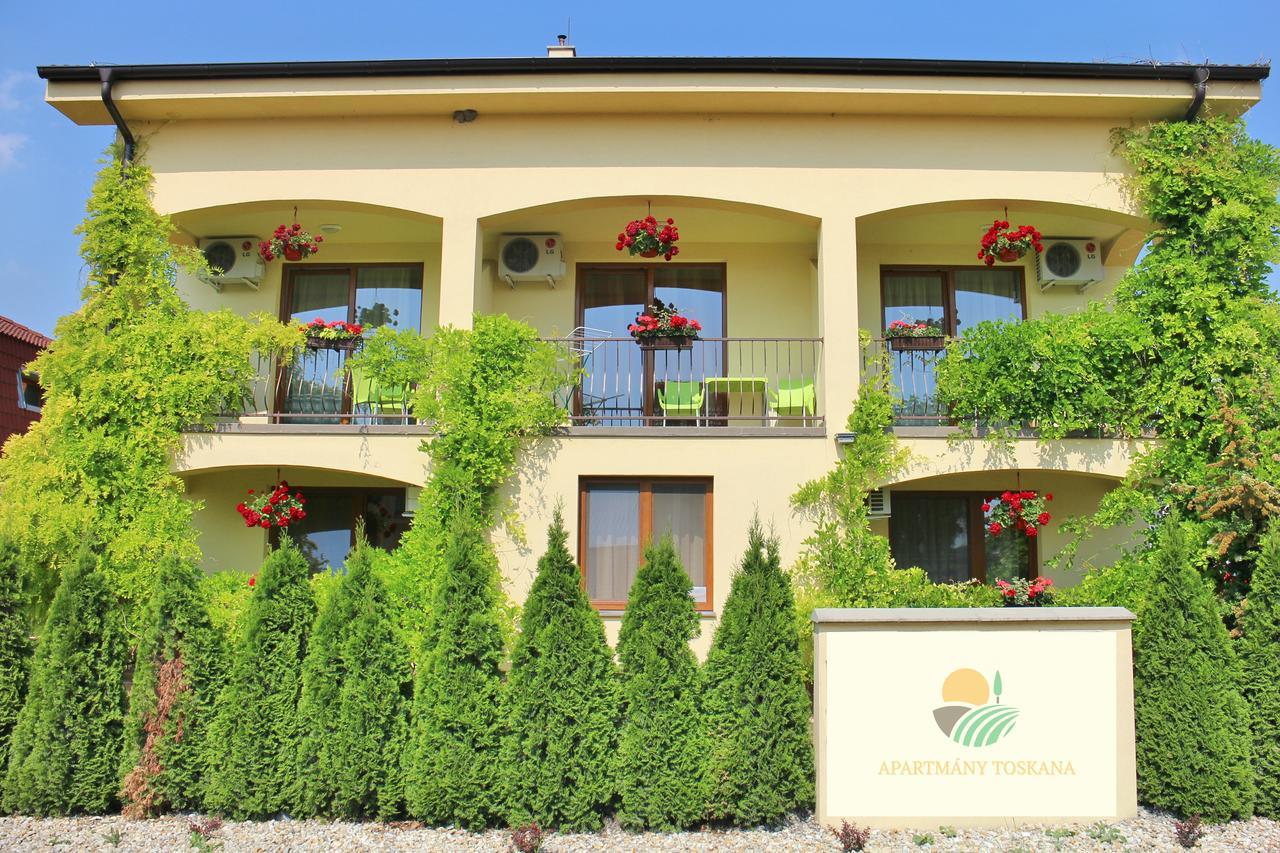 Toskana Velky Meder Exterior photo